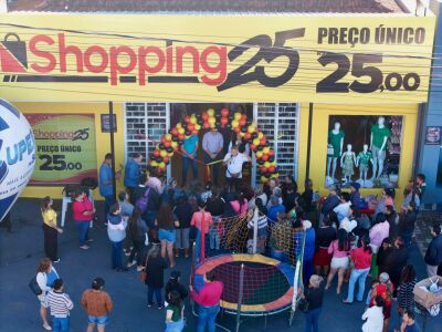 Imagem da notícia Com fila antes do amanhecer, Shopping 25 estreia em Costa Rica com produtos de qualidade por apenas R$25